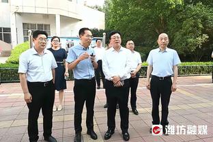 热记：球队新秀小海梅-哈克斯将参加扣篮大赛！